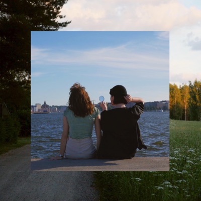 I Guess I Shouldn't Be in Love